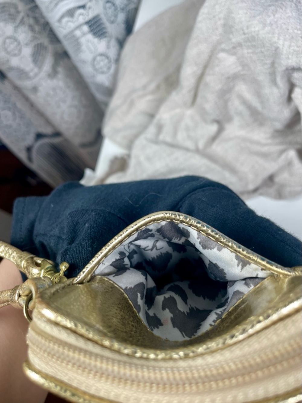 Coach Poppy Metallic Gold Wristlet 3.5 H x 5 L Rare/Retired - Picture 8 of 9